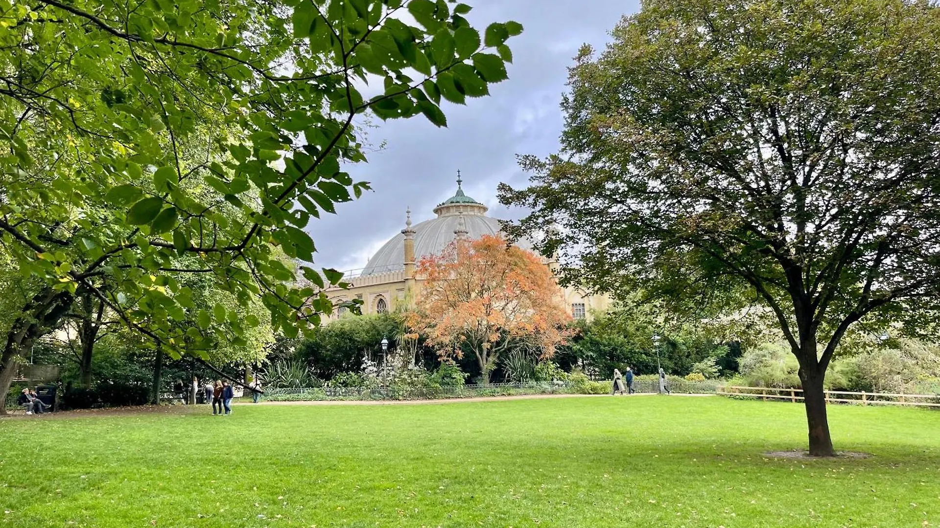 Royal Pavilion Garden Apartment With Parking Brighton