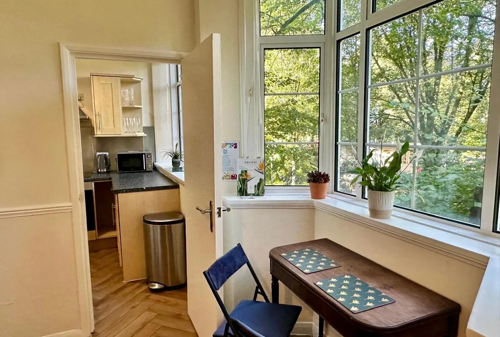 Royal Pavilion Garden Apartment With Parking Brighton